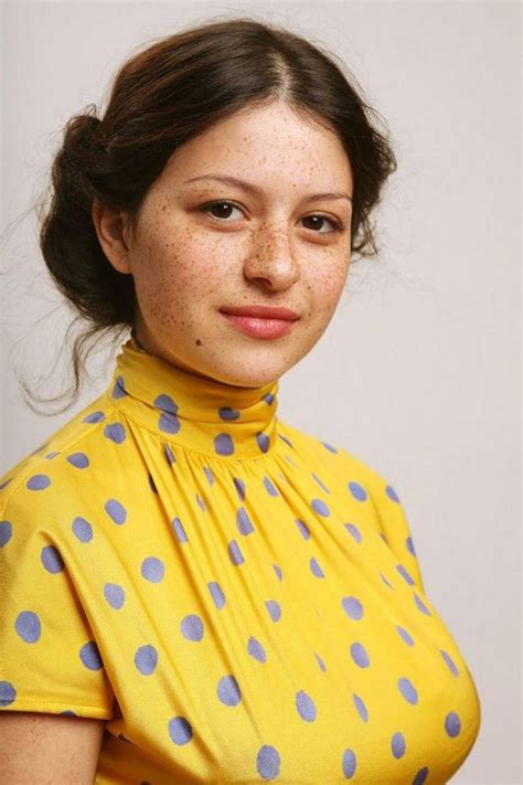 shawkat nude|Alia Shawkat Nude Search (24 results)